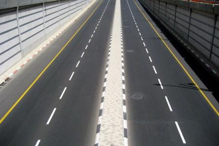 Vremenski uvjeti u cijeloj zemlji povoljni su za vožnju, vozi se po suhim kolnicima... vremenski uvjeti u cijeloj zemlji povoljni su za vožnju, vozi se po suhim kolnicima...
