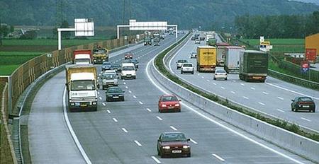Възстановено е движението при км 31 на АМ „Тракия“ в посока София Възстановено е движението при км 31 на АМ „Тракия“ в посока София