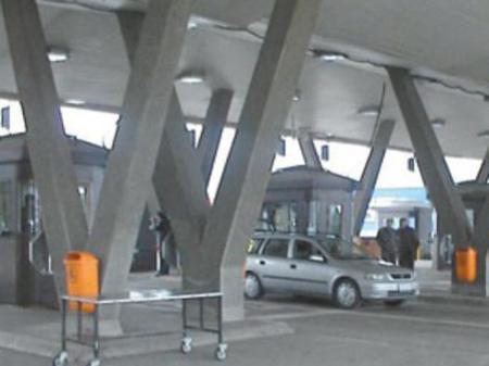 Informacija o vremenu zadržavanja na graničnim prelazima je promenljiva i relativna. informacija o vremenu zadržavanja na graničnim prelazima je promenljiva i relativna.